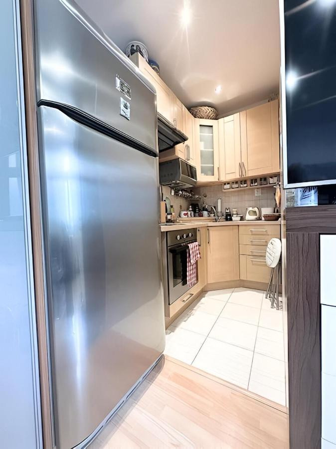 Blue Apartment In City Center, Best Location Братислава Экстерьер фото