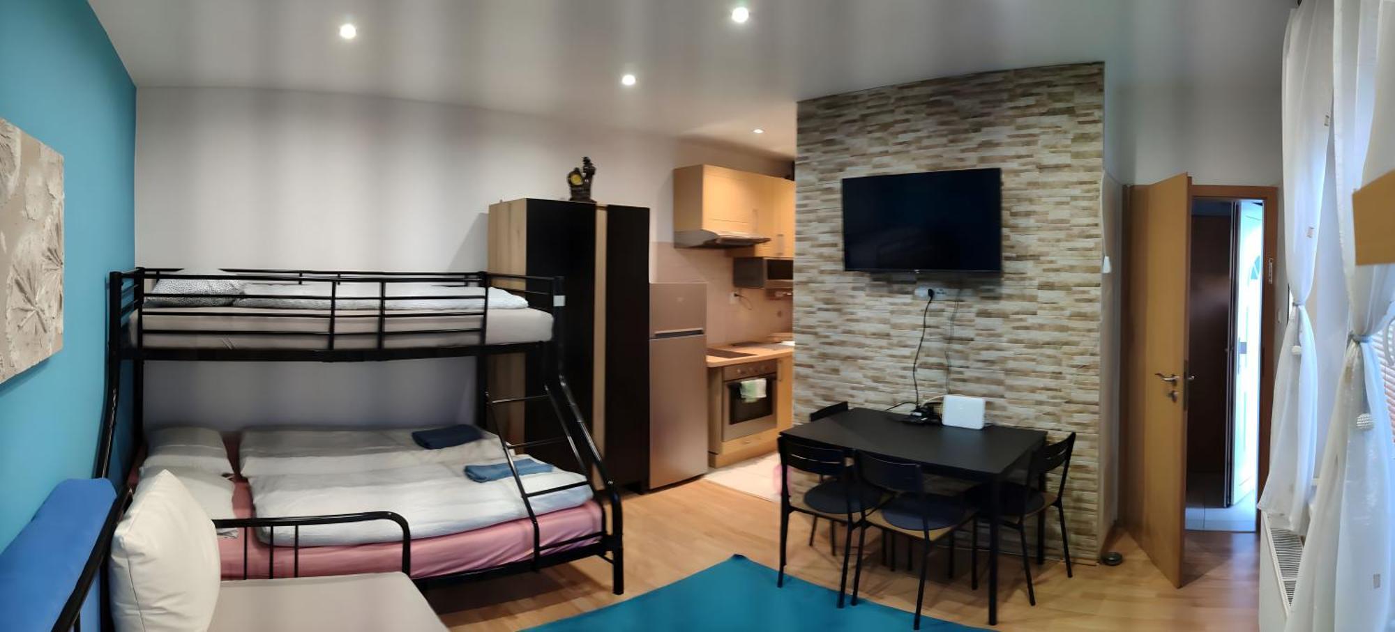 Blue Apartment In City Center, Best Location Братислава Экстерьер фото